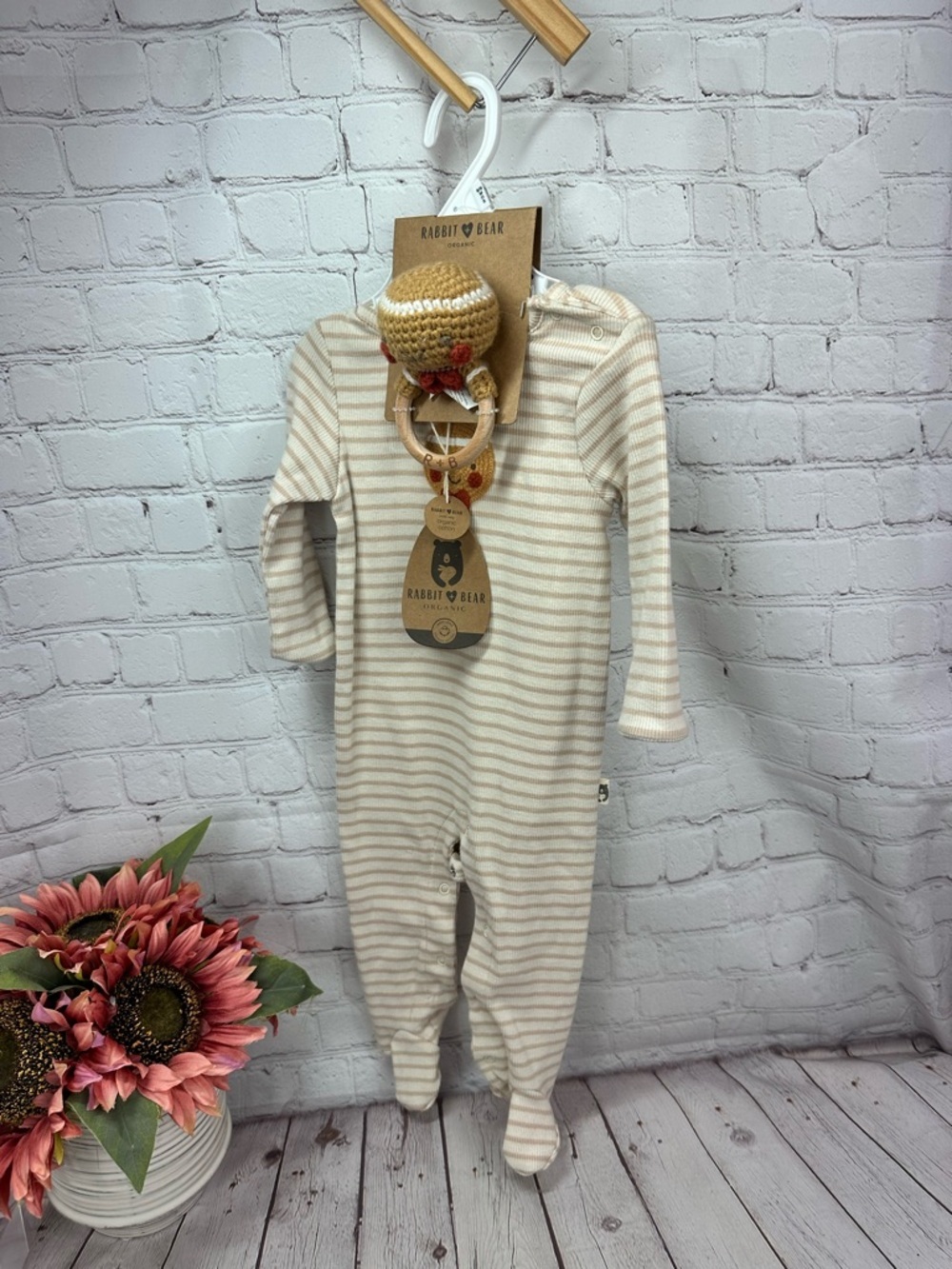 NWT Rabbit & Bear Striped Footed One-Piece gingerbread man unisex 6-9M neutral